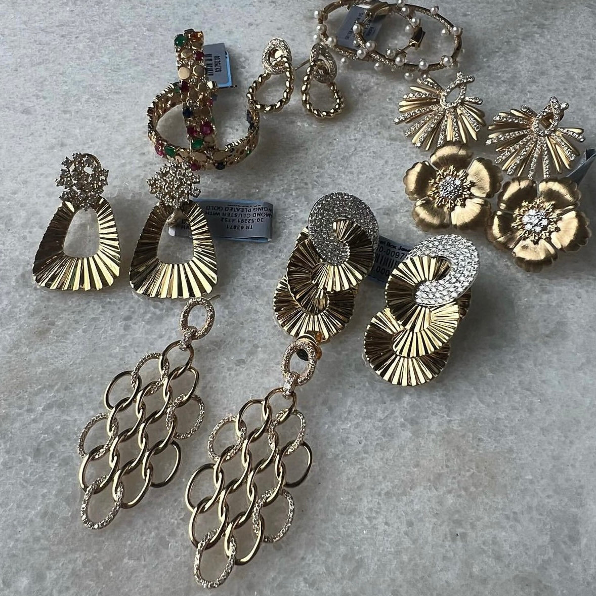 Brushed Gold 5 Petal & Diamond Center Earrings