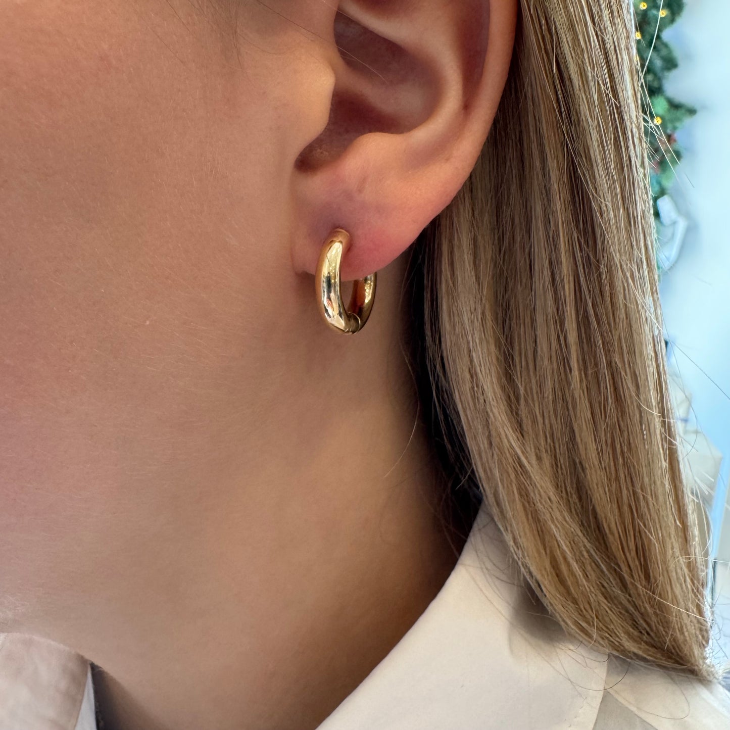 4 mm x 17 mm Gold Hoops