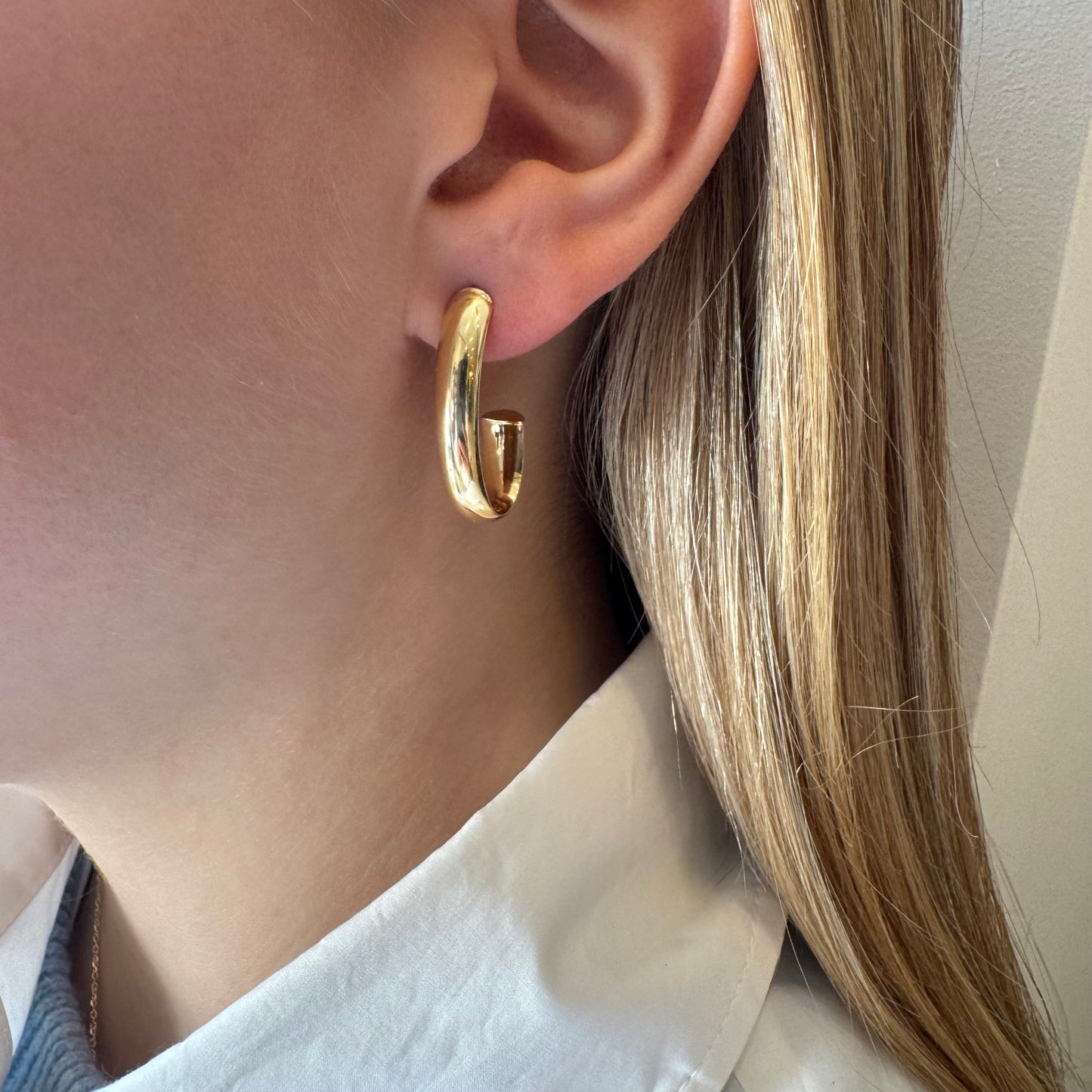 Flat Oval Hoops W/ Post Back