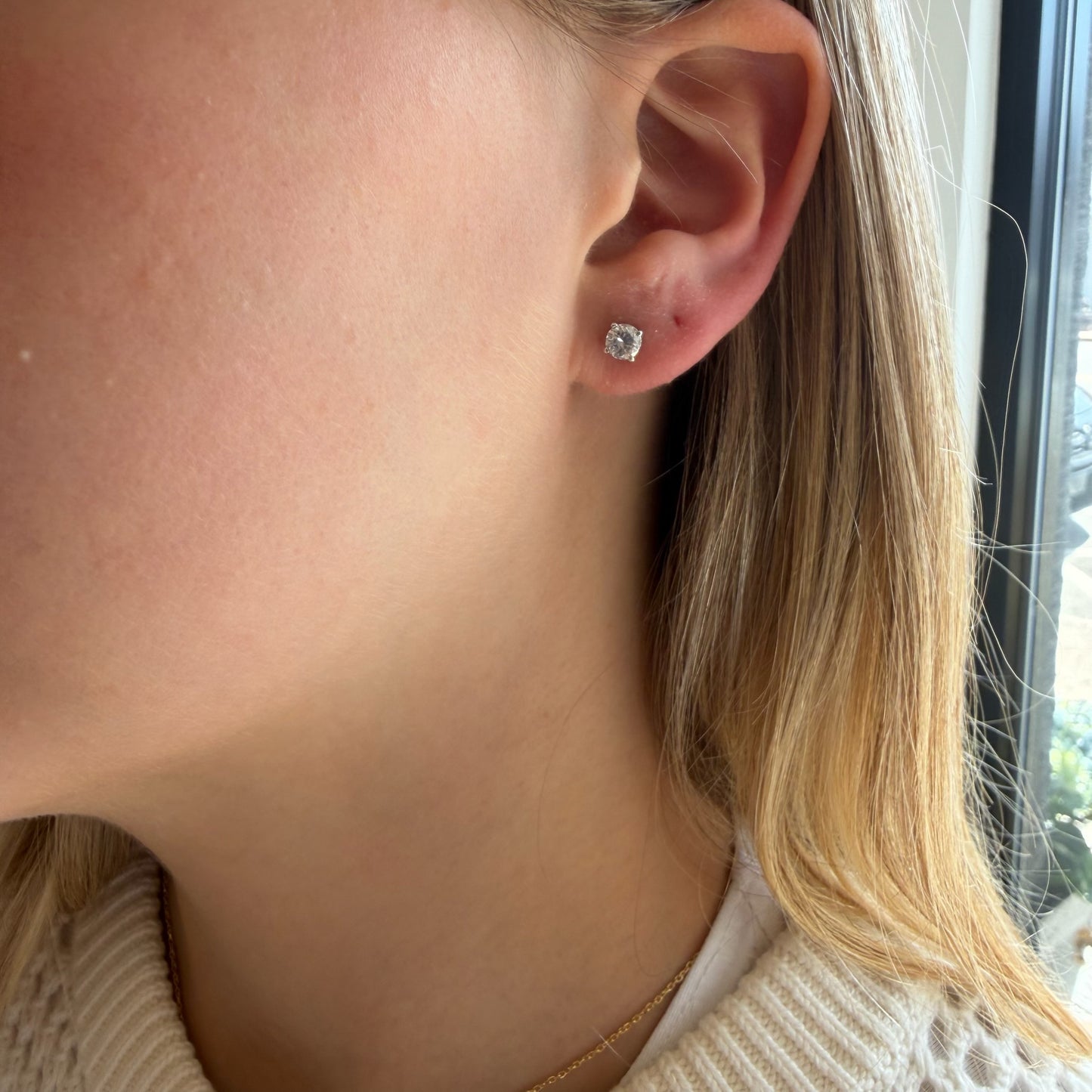 Natural .80 Carat Round Diamond Screwback Earring