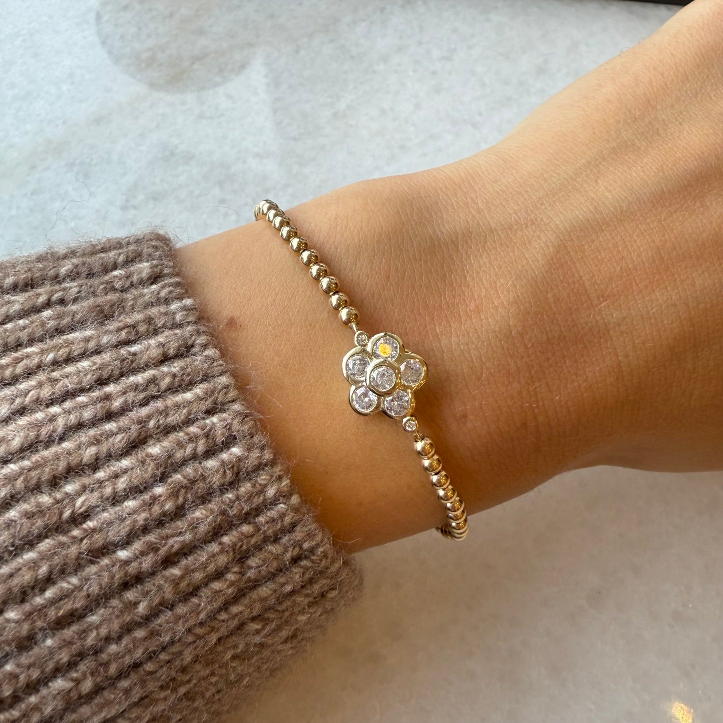 3 mm Stretch Ball Bracelet W Bezel Crystal Flower