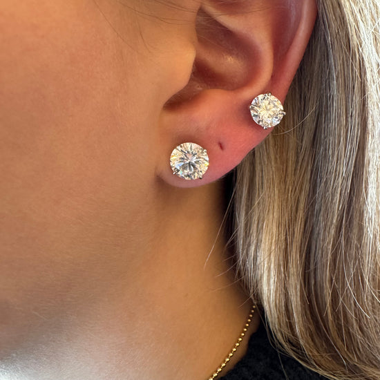 Round Lab Grown Diamond Studs - F VS Set in 14K Gold