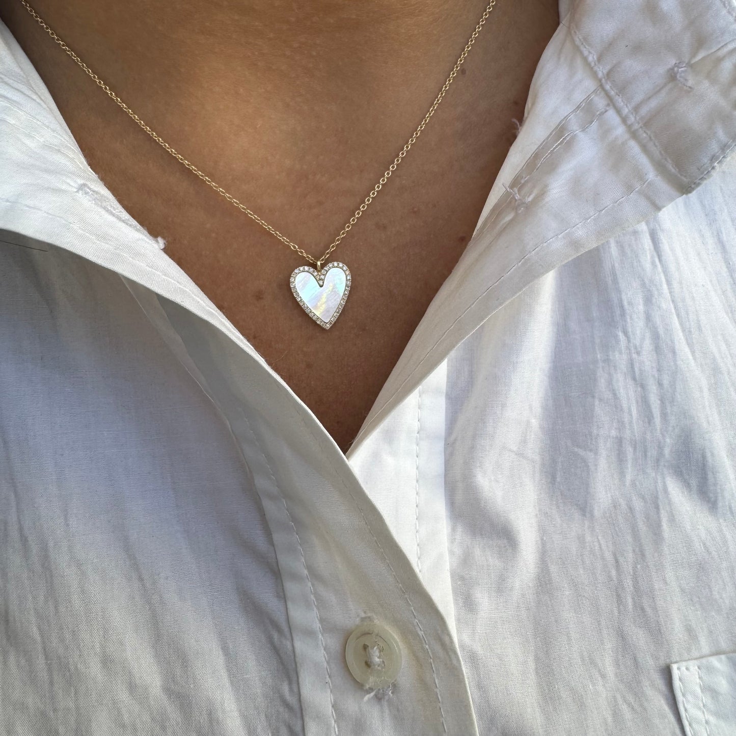 Medium Elongated Mop Heart & Diamond Halo Necklace