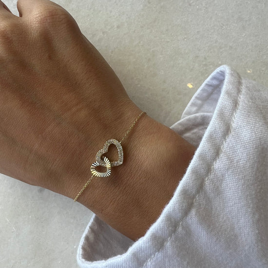 Interlocking Diamond & Fluted Gold Heart Bracelet