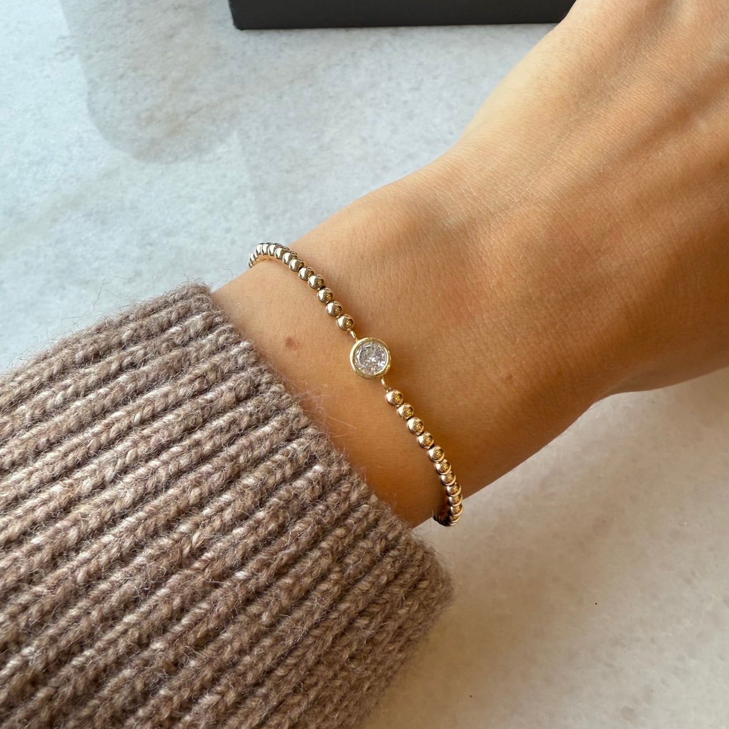 3 mm Stretch Ball Bracelet W Crystal Bezel