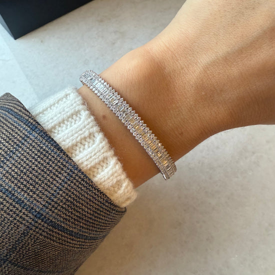 Baguette & Pear Diamond Flex Bangle