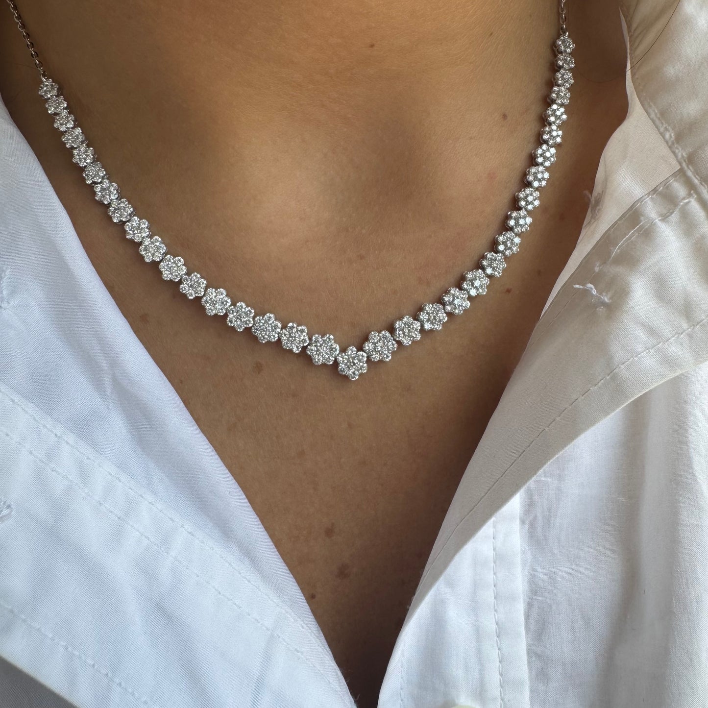 Lab Grown Graduated 35 Diamond Flower Necklace