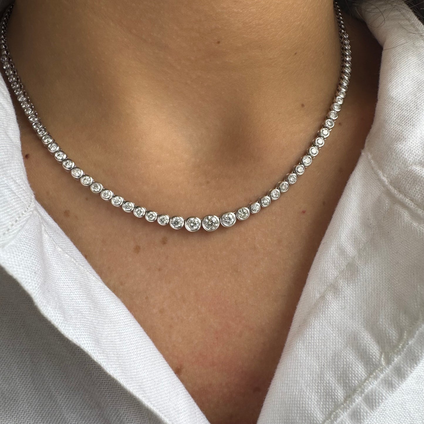 3.20 Ct Graduated Halfway Bezel Diamond Tennis Necklace