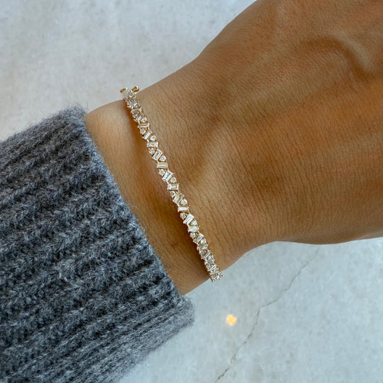 Baguette & Round Diamond Bangle