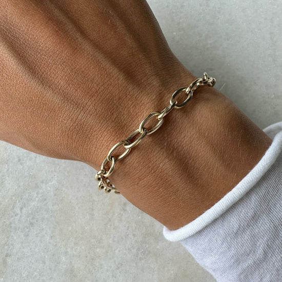 Semi Solid Oval Link Bracelet