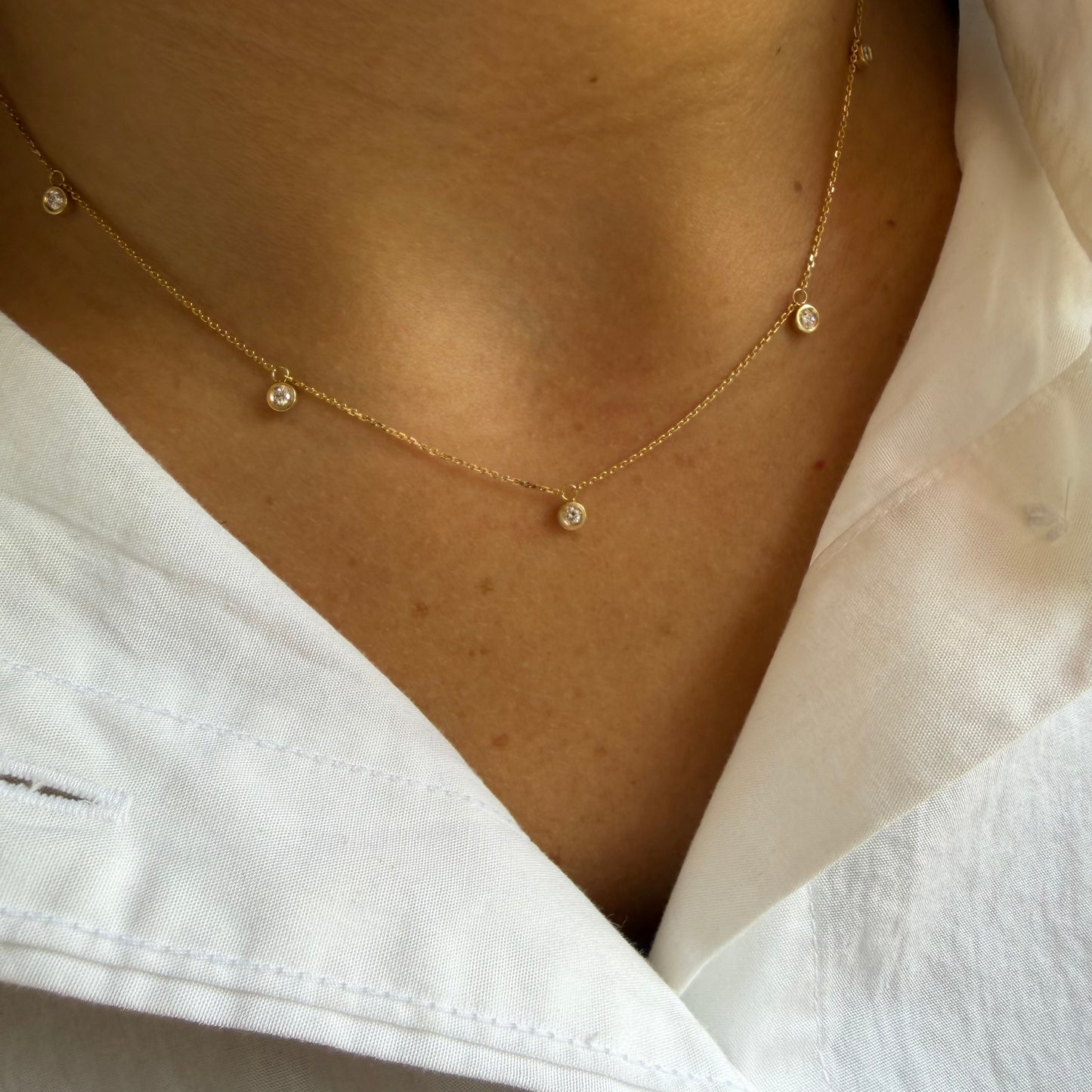 5 Floating Bezel Diamonds Necklace