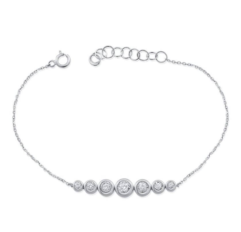 7 Bezel Diamonds on Chain Bracelet