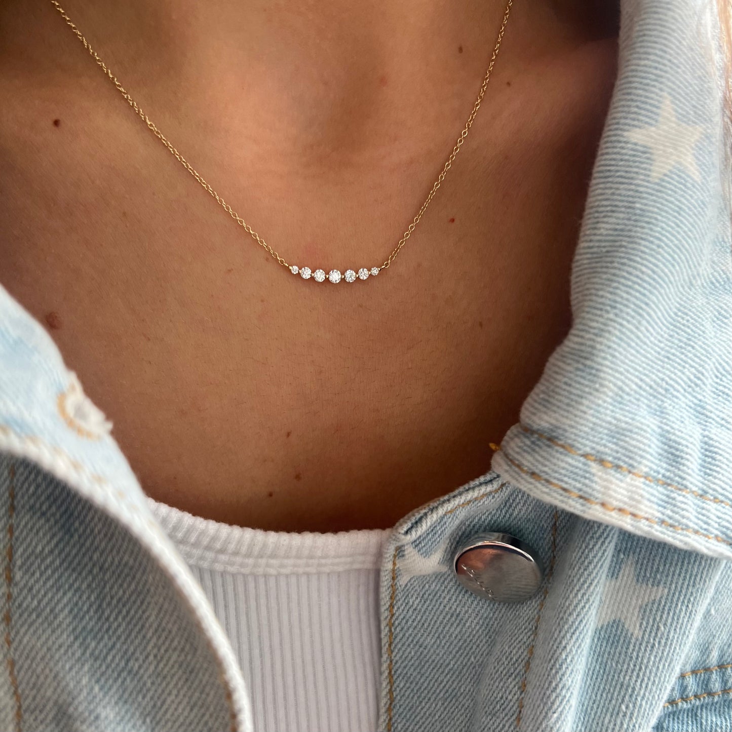 Graduated Round Diamond Bar on Chain Necklace